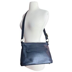 Vintage 80's Casuals by Justin Navy Blue Leather Shoulder Bag Metal Frame